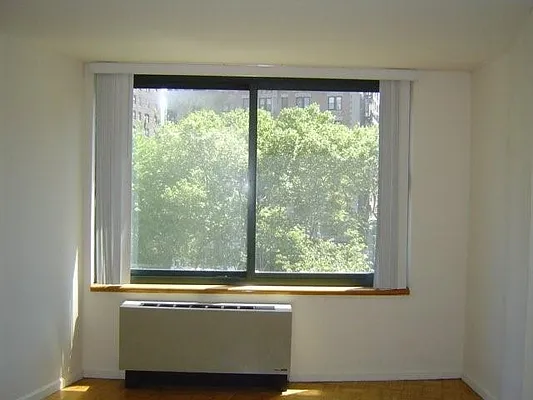 Rented by Royal Operation System | media 47