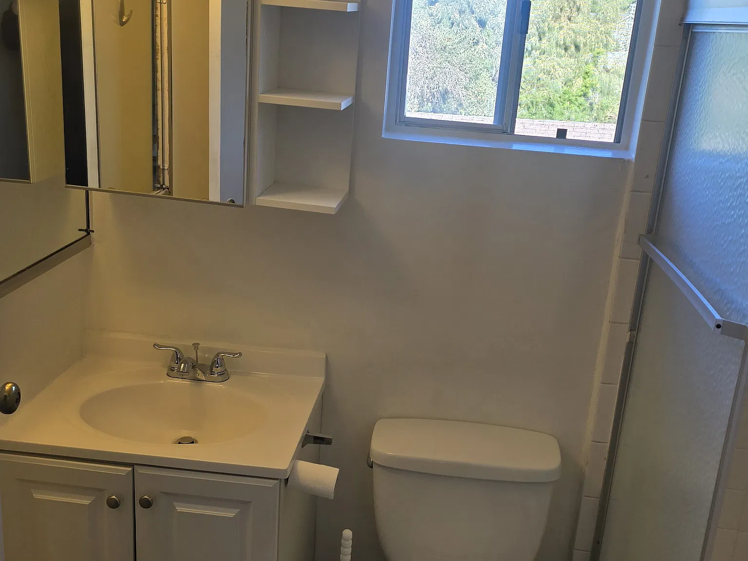 Studio, 300 sqft, $1,700 — Photo 4