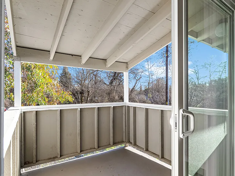 Menlo Pointe — Photo 25