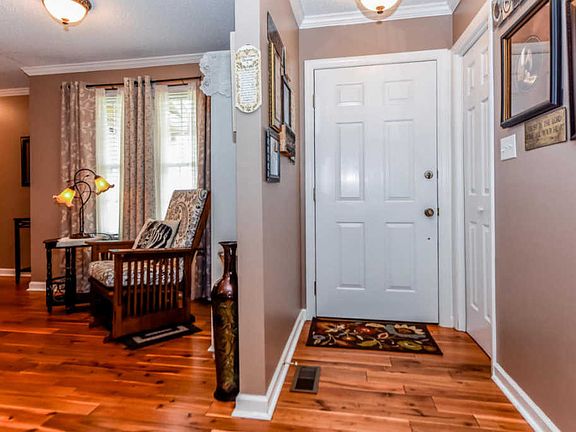 3rd image of 903 Jamestown Way