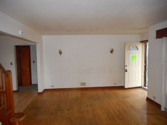 4th image of 14226 S Wallace Ave