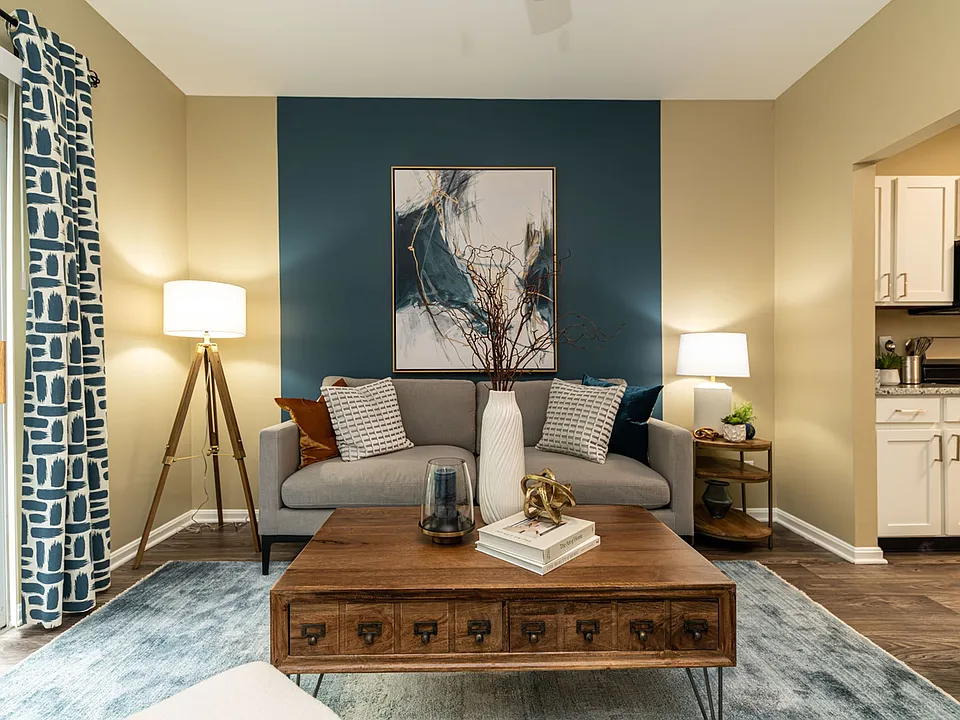 Spacious living room