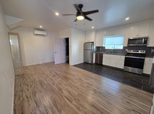 19316 Parthenia St #A, Northridge, CA 91324