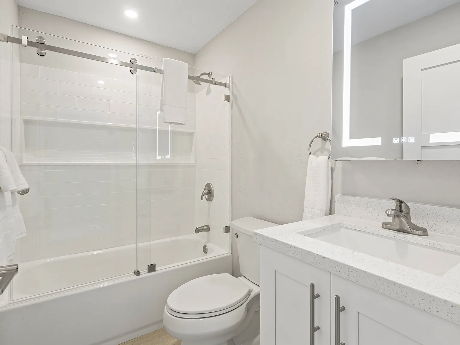 1 bed, $2,850 — Photo 2