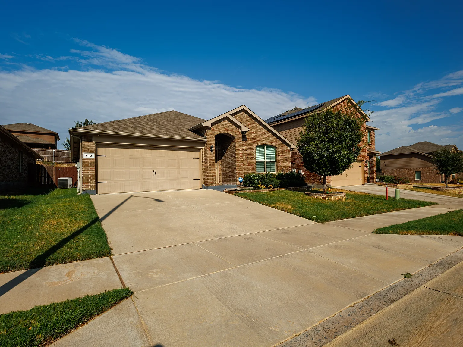 4 bed, 1565 sqft, $2,350 — Photo 2