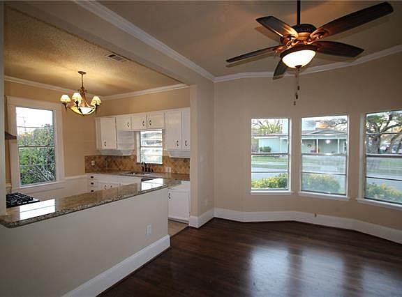 5th image of 203 W Leland Ave