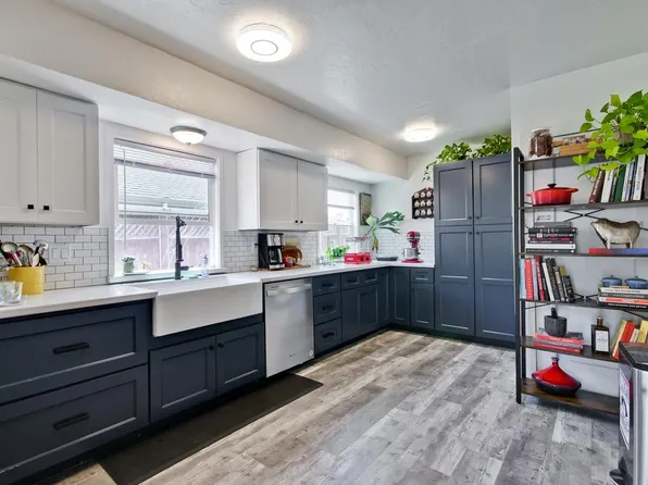 1505 17th Ave, Santa Cruz, CA 95062