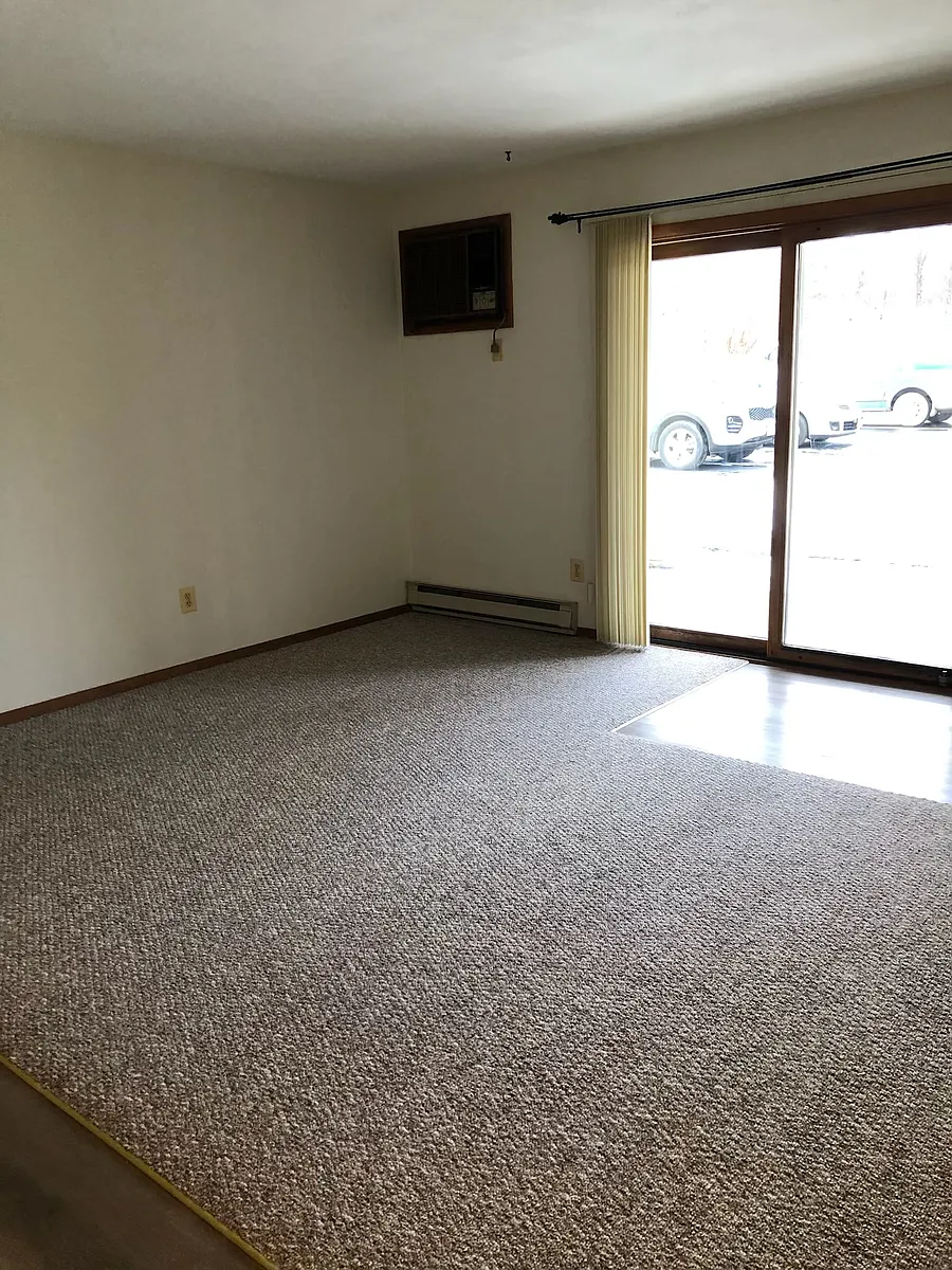 Building Photo - 9587 Maynard Dr #10