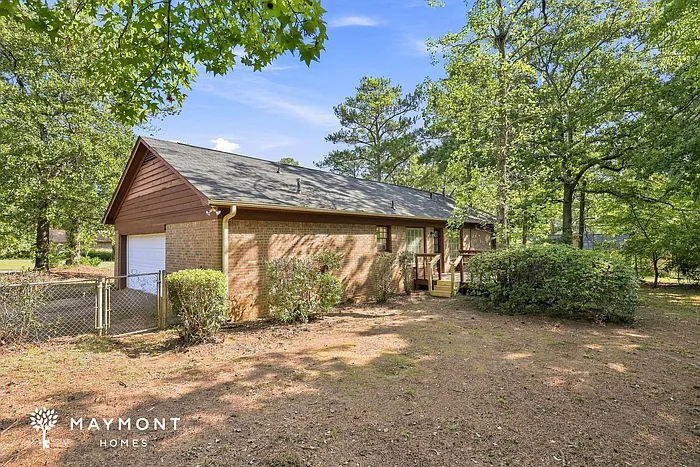 3 bed, 2.0 bath, 1498 sqft, $1,675 — Photo 3