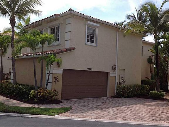 2nd image of 20880 NE 31st Pl