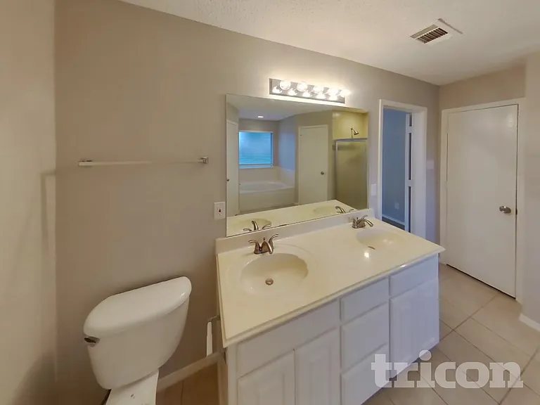 521 Olive St — Photo 10