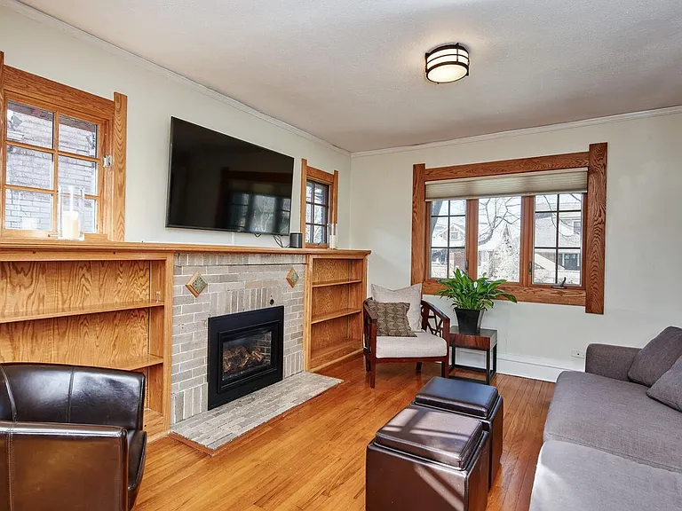 2308 Grape St — Photo 6