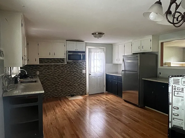 73 Shawn Dr #1 — Photo 2