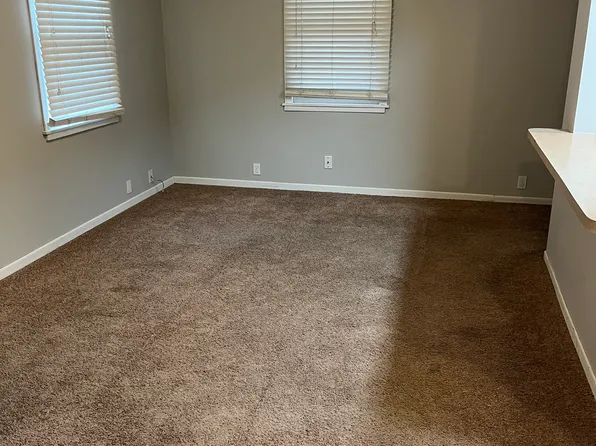427 S 14th St Unit 427, Fort Calhoun, NE 68023