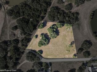 114 Red Stag Ln, Columbus, TX 78934