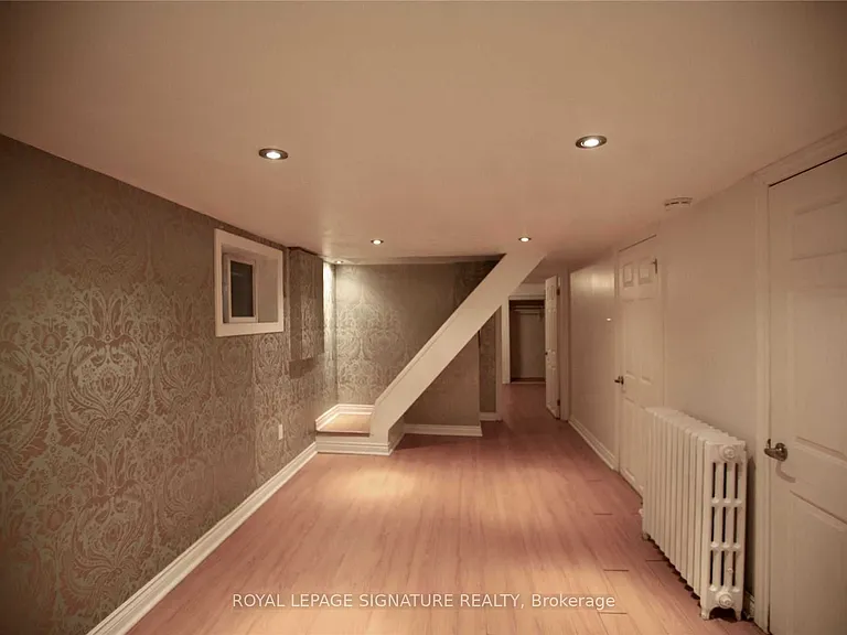 11 Ferrier Ave #BASEMENT — Photo 6