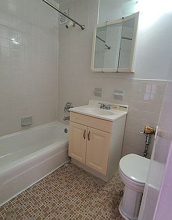 5th image of 11048 72nd Ave APT 4H