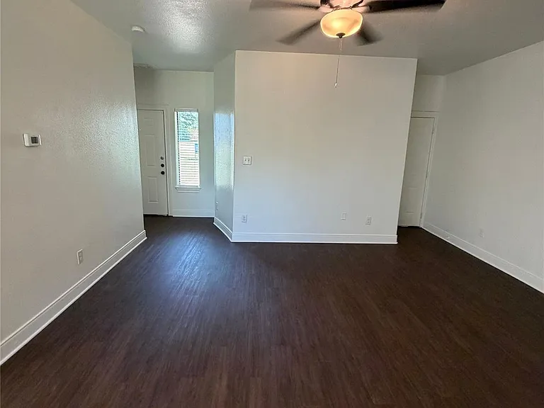 146 Mauna Kea Ln #B — Photo 3