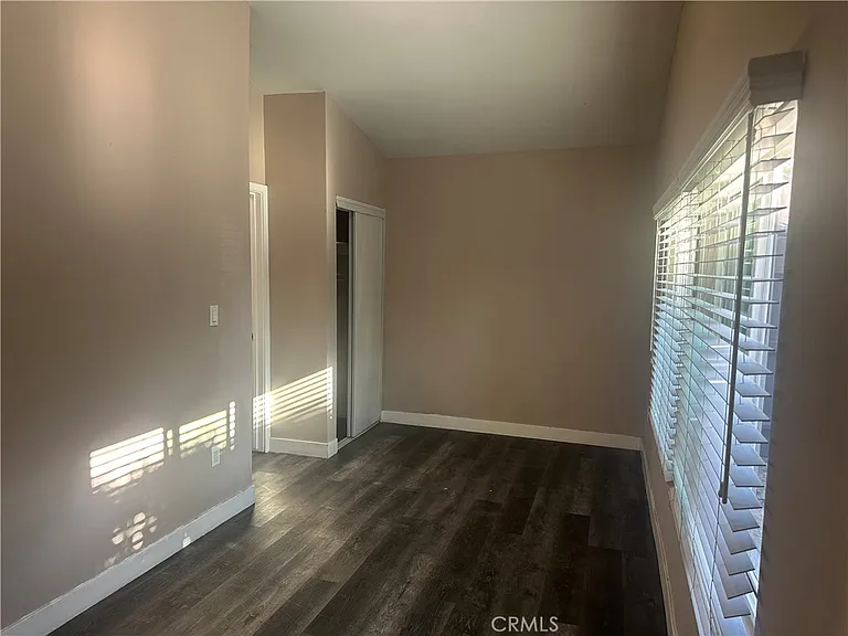 7024 Wilbur Ave — Photo 5