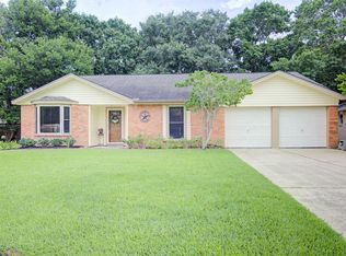 17711 Heritage Cove Ct, Webster, TX 77598