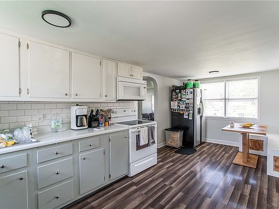 4th image of 1238 Cascade Rd