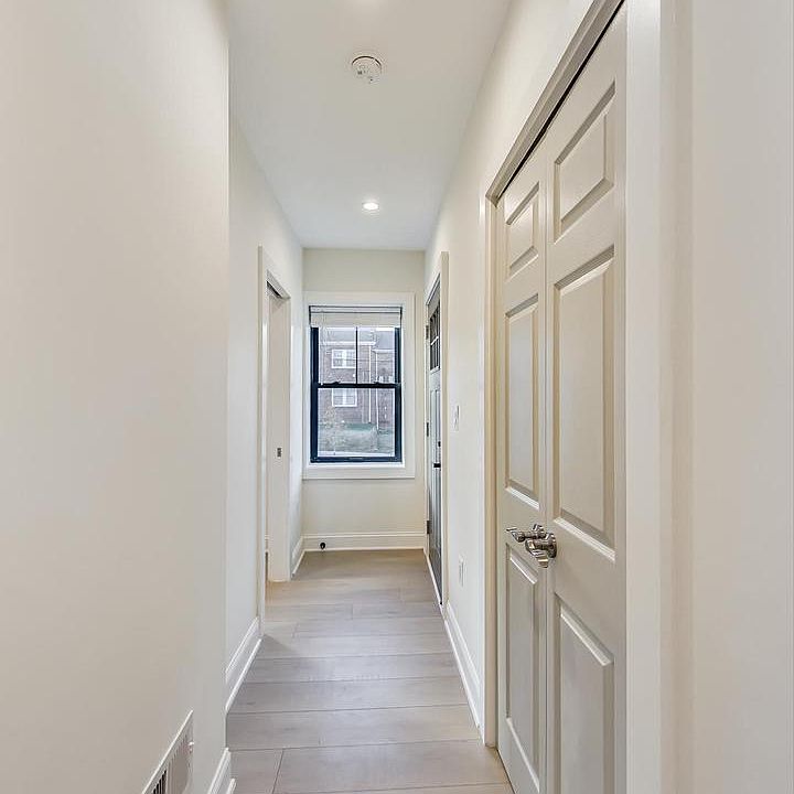 1st image of 428 Evarts St NE #2A