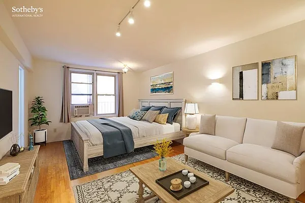 Rented by Sotheby's International Realty | media 14