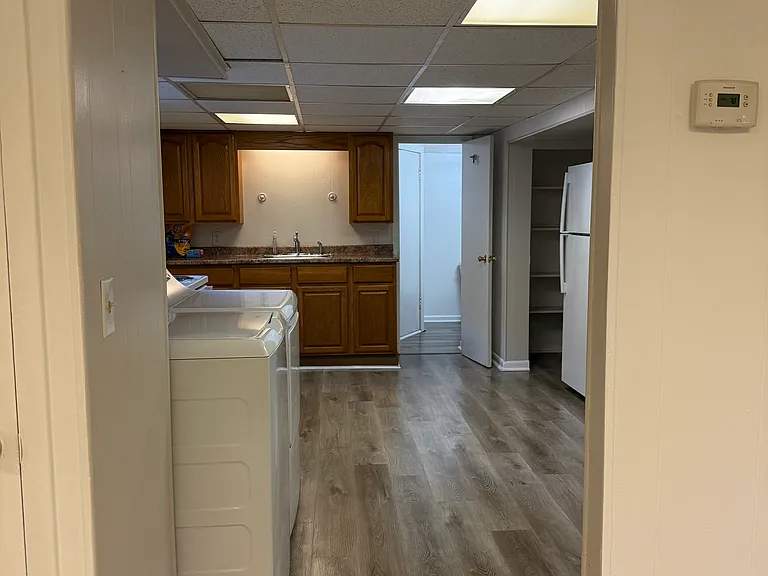 18 Lily St #BASEMENT — Photo 5