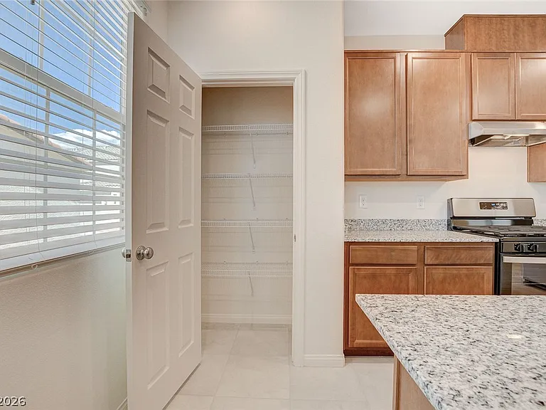 2615 Esposende St — Photo 21