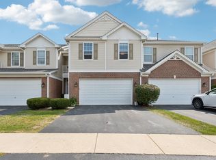 2590 Lorraine Cir, Geneva, IL 60134