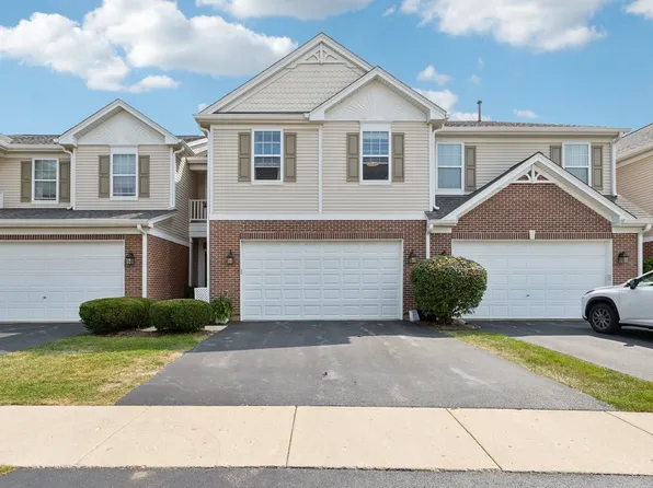 2590 Lorraine Cir, Geneva, IL 60134