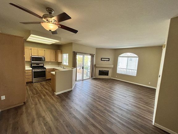 Living room / Kitchen
