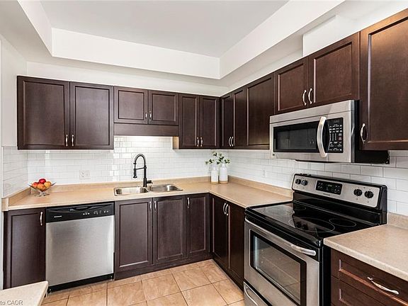 3rd image of 45 Seabreeze Cres #22