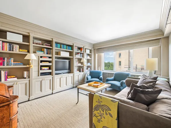 936 5th Avenue image 10 of 35