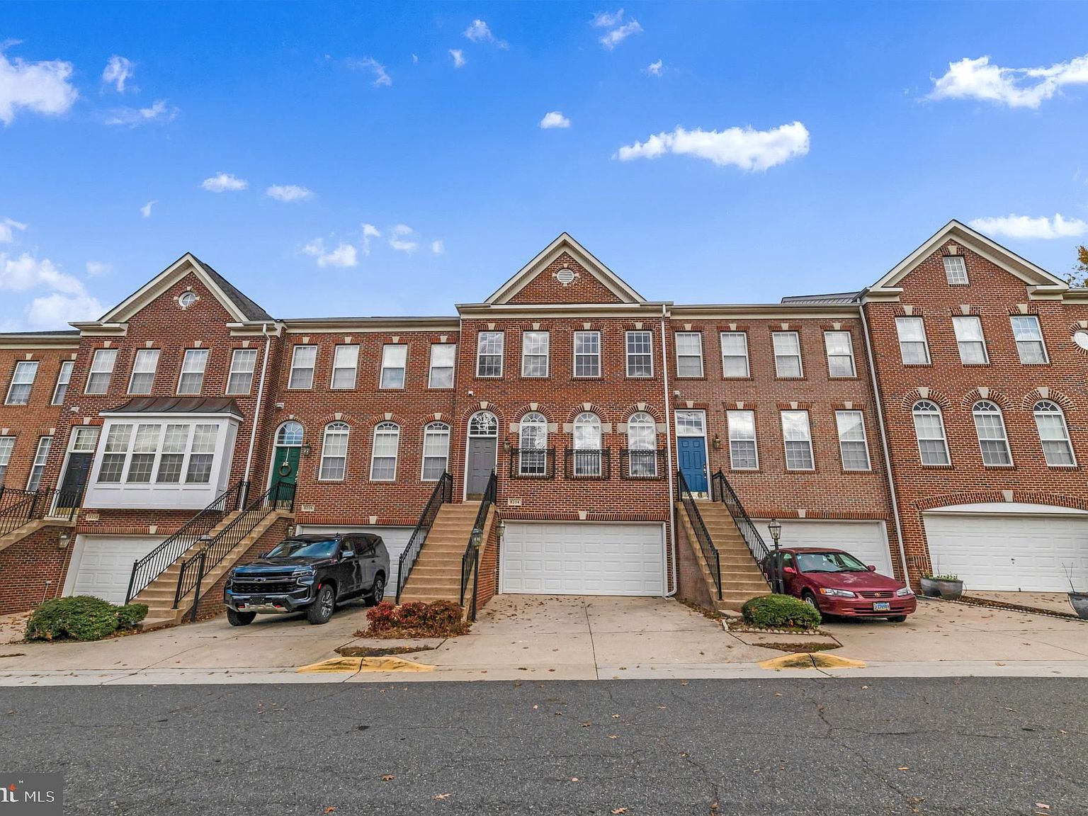 8204 Gunston Commons Way, Lorton, VA 22079 Zillow