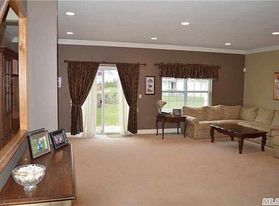 5th image of 116 Brattle Cir