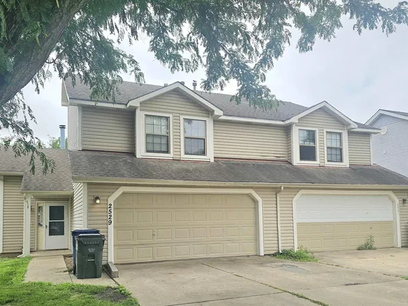 2529-2531 Crestline Ct, Lawrence, KS 66047