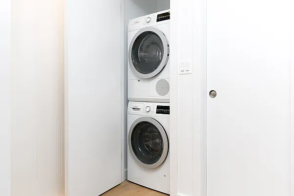 Rented by Nooklyn NYC LLC | media 43