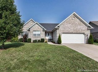 5611 Scarlet Oak Rd, Jeffersonville, IN 47130