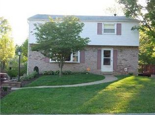 492 Rainier Dr, Pittsburgh, PA 15239