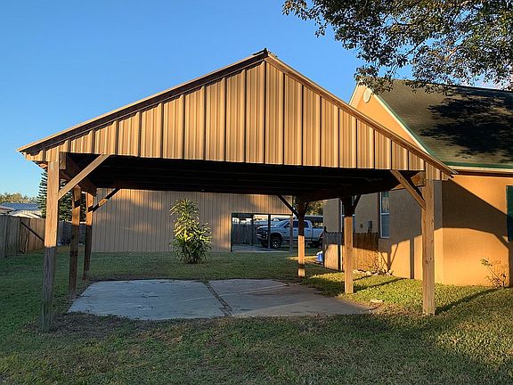 Covered 2 car parking, 20x20