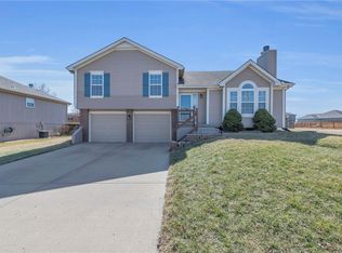 7901 NE 107th St, Kansas City, MO 64157