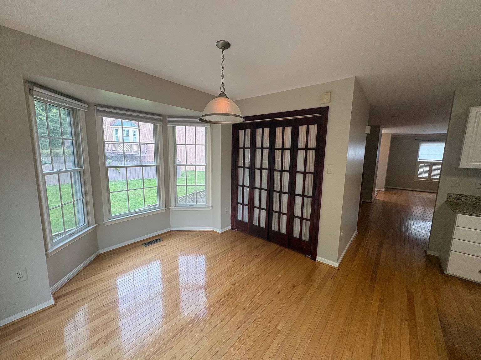 4 bed, 3.5 bath, 1652 sqft, $3,200 — Photo 3