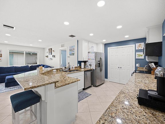 5th image of 4422 Birdwood Street