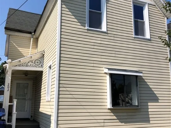 202 Thompson St, Buffalo, NY 14207