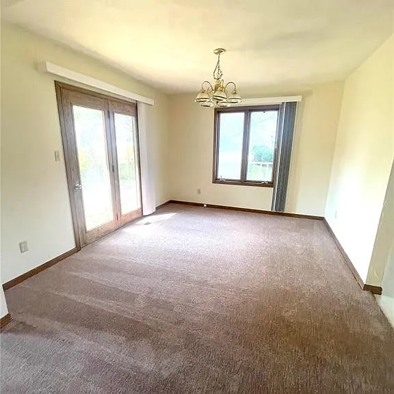 301 Brian Dr — Photo 4
