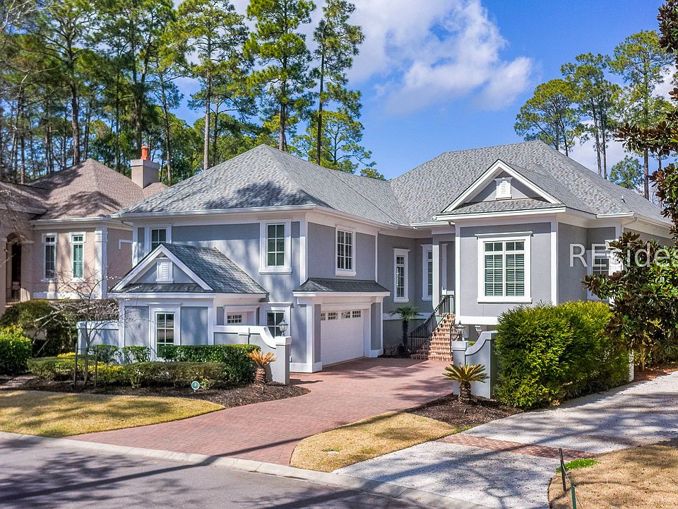 1st image of 3 Roxbury Cir