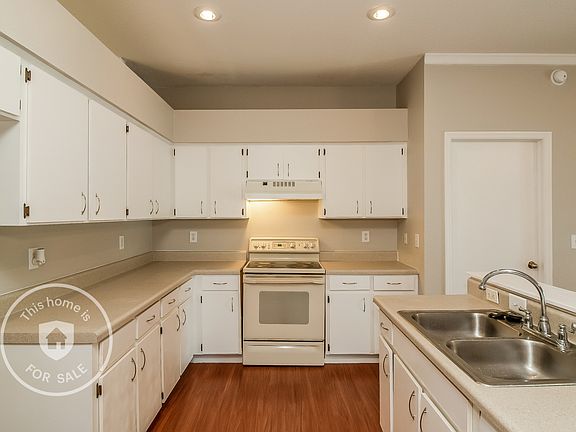 2nd image of 3426 Silver Meadow Way