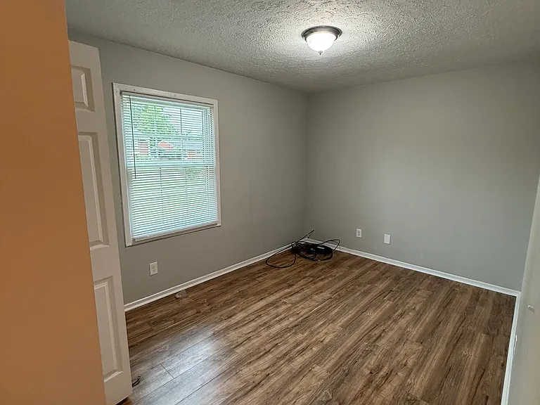 4911 Rosalind Ct — Photo 11