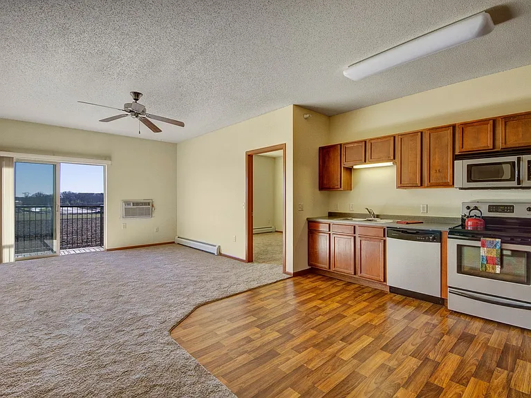 Heritage Village Apartments — Photo 10